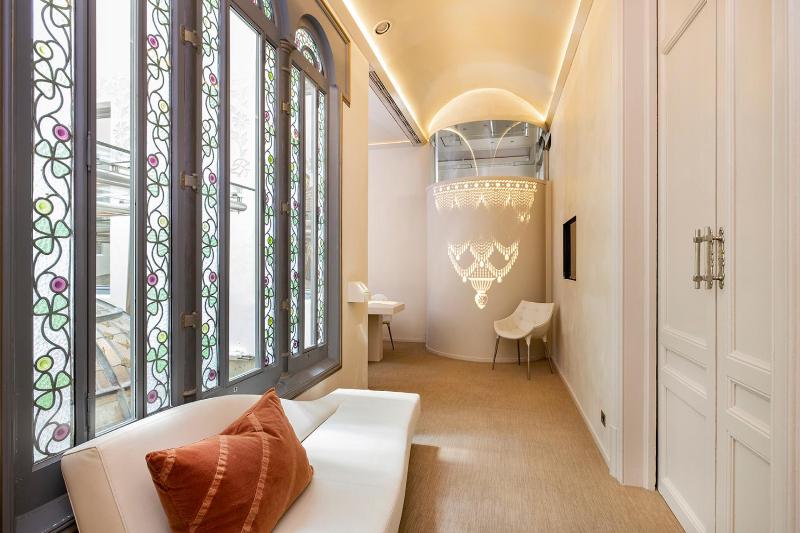 Grand Suite image 4