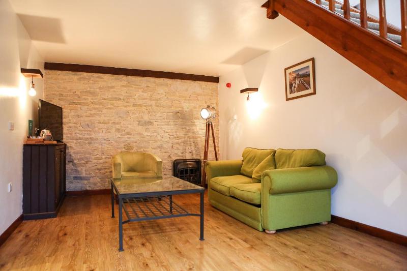 One-Bedroom Suite image 4