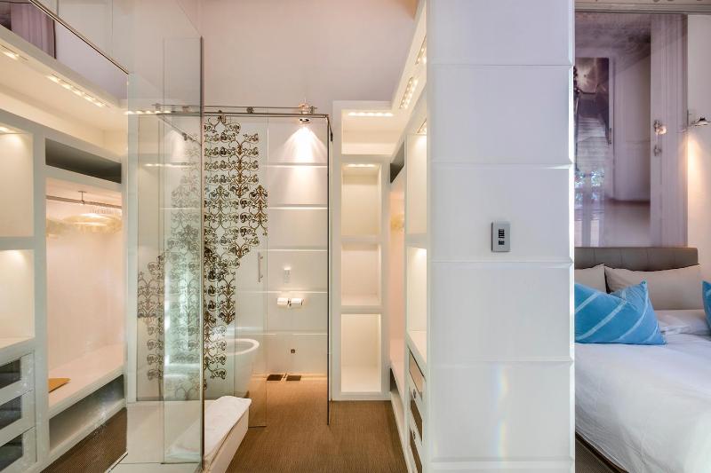 Royal Suite image 4
