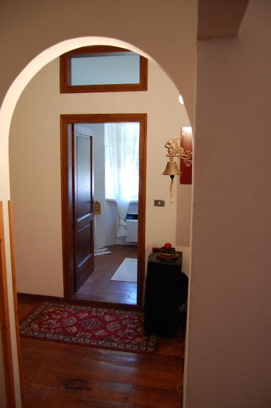 Twin Room image 3