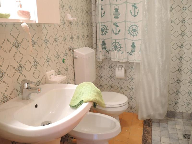 Two-bedroom apartment in Bibione - image 9