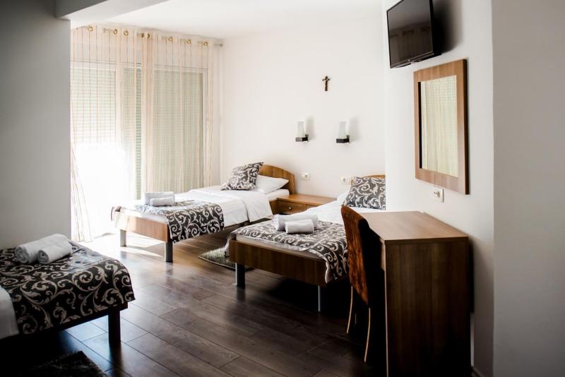 Triple Room image 1