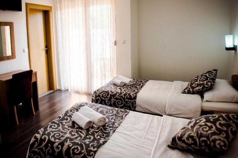 Triple Room image 3