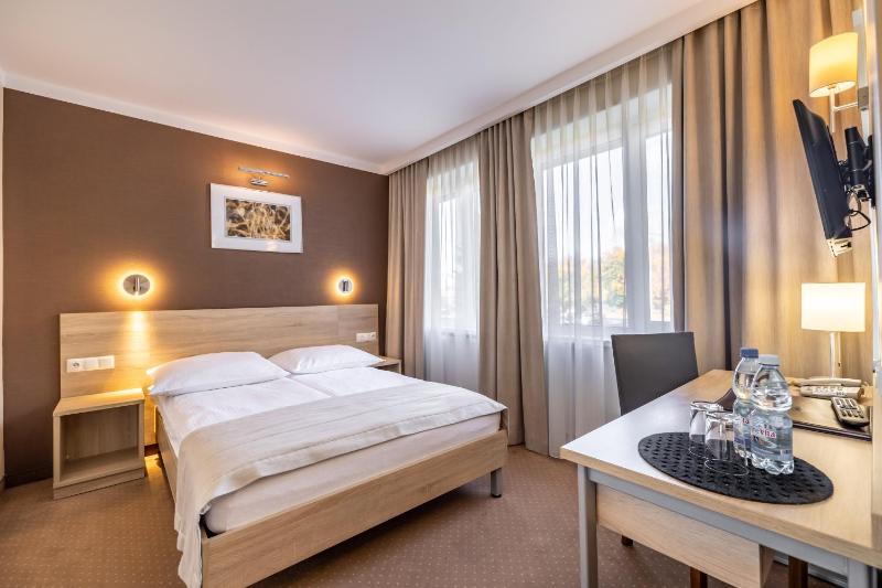 Double Room image 2