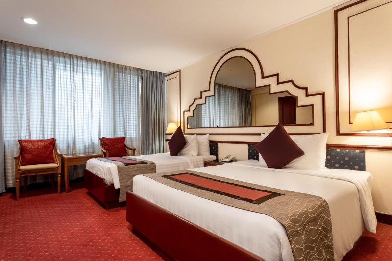 Economy Twin Room image 1