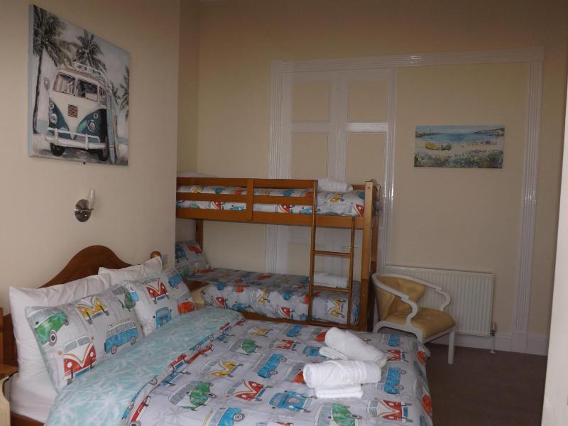 Family Room image 3