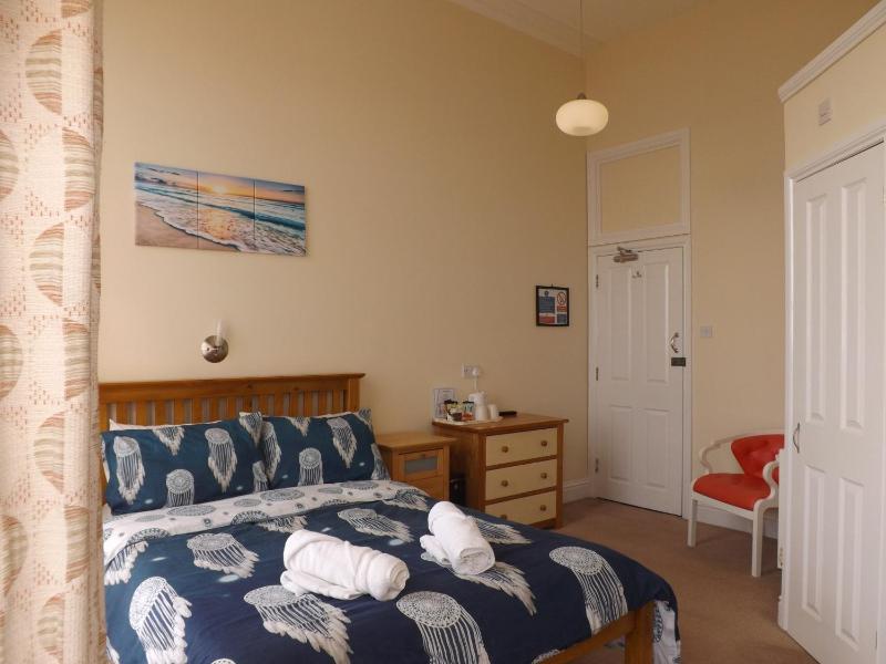 Master Double Room with Seaview image 3