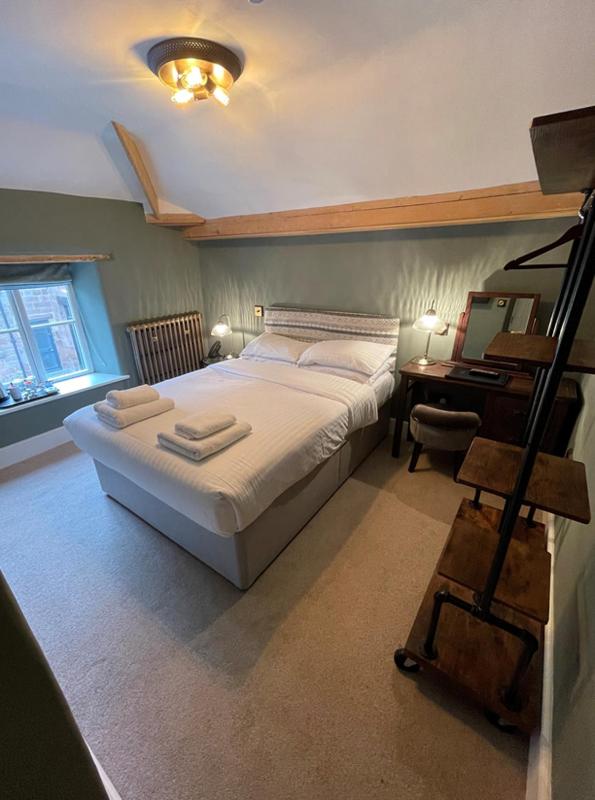 Small Double Room image 1