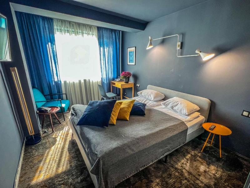 Deluxe Double or Twin Room image 1