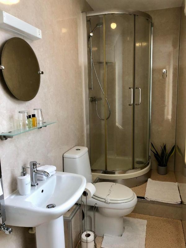 King Room image 1