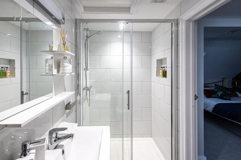 Suite with Sea View image 4