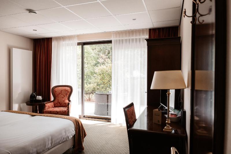 Standard Double Room with Terrace image 3