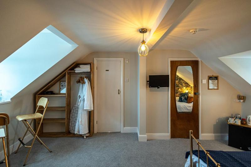 Suite with Sea View image 2