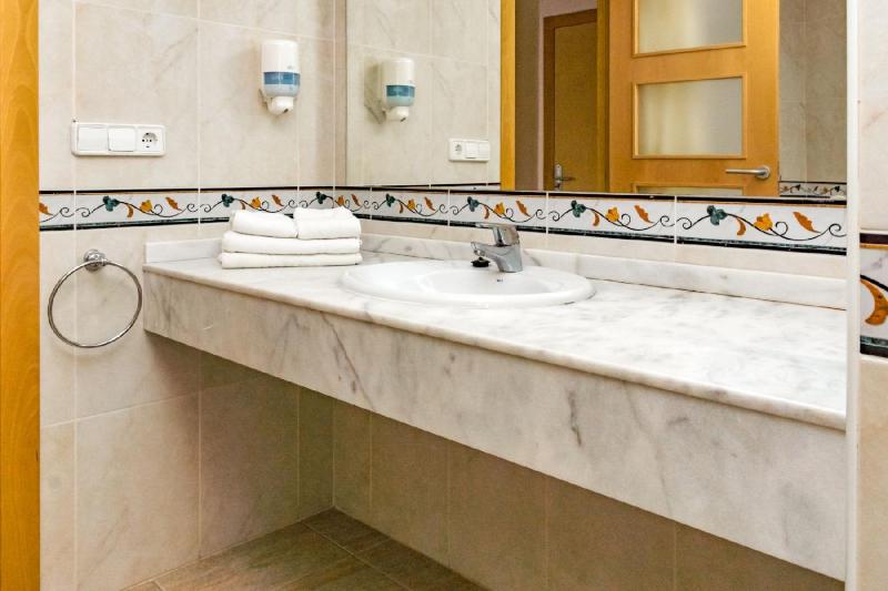 Apartamentos Complejo Eurhostal - image 19