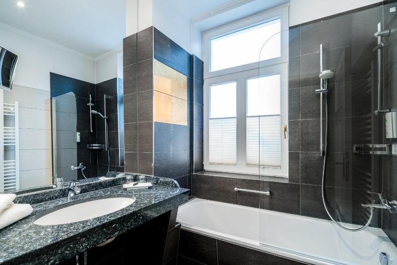 Ferienappartement und Economyzimmer Residenz Waldkrone - image 4