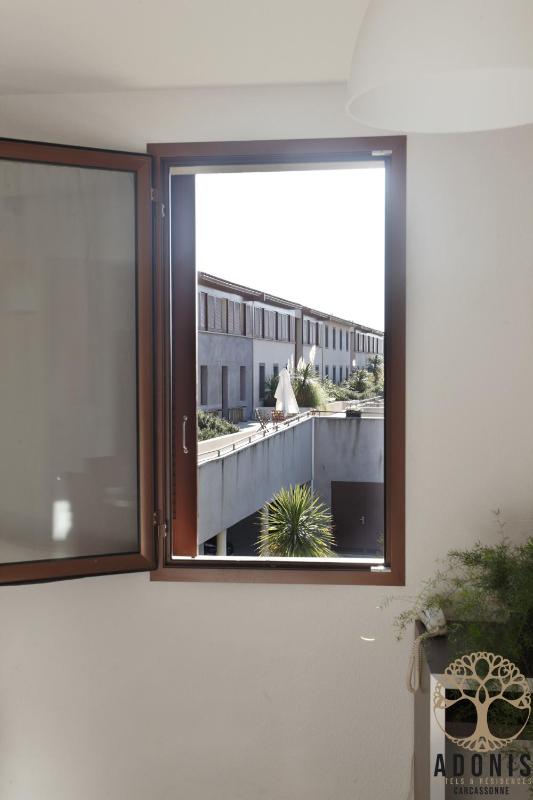 Studio (2 Adults) image 1