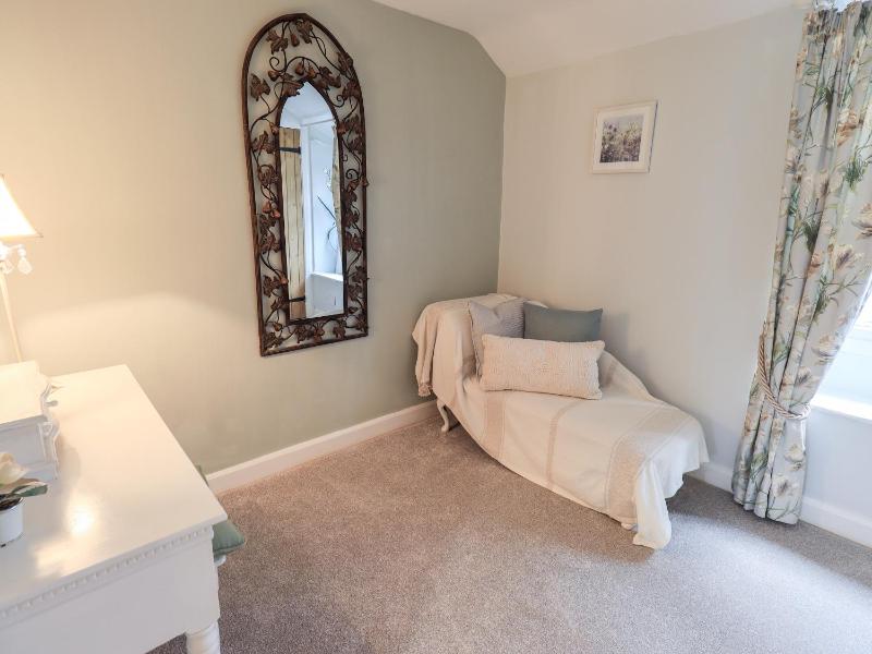 Smithy Cottage - image 3