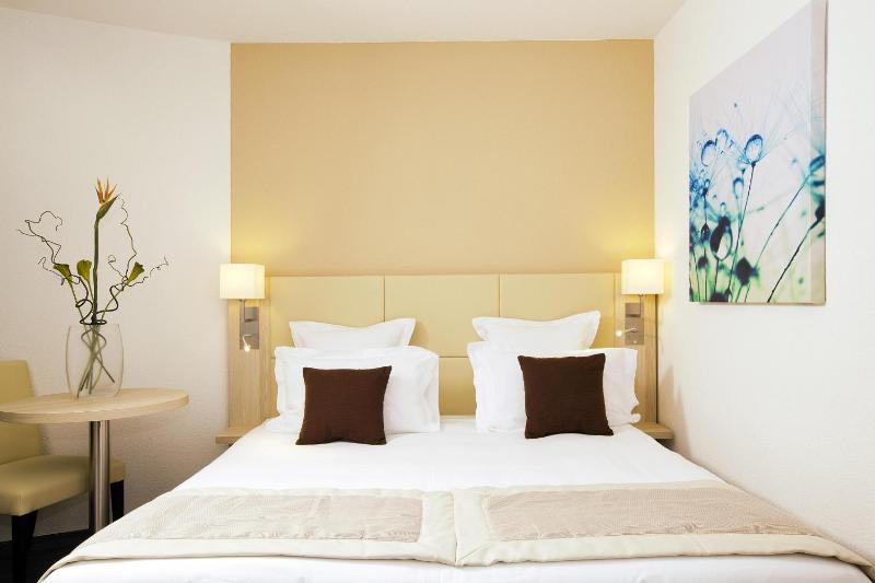 Business offer: Studio with Breakfast and parking included image 1