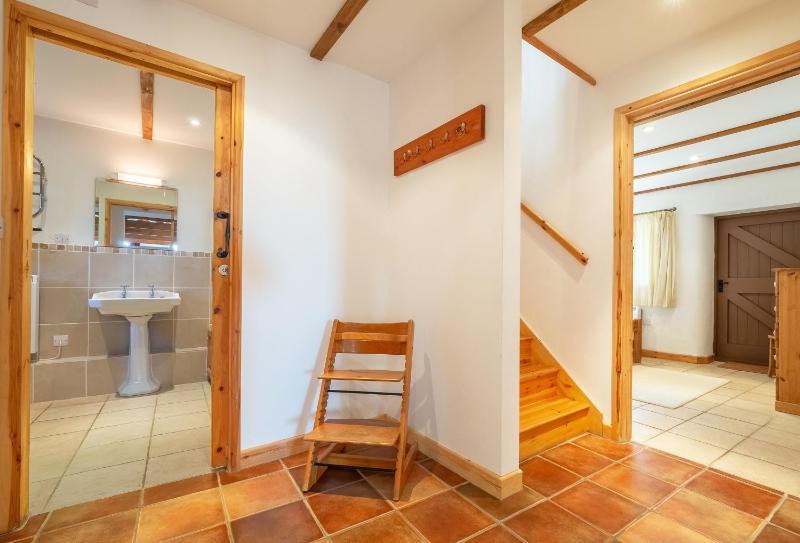 Church Close Cottage - image 8