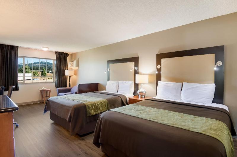Efficiency Queen Suite with Two Queen Beds - Non Smoking image 3