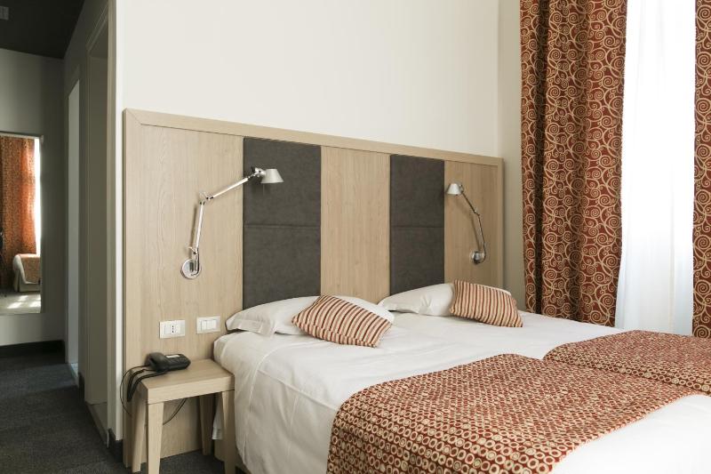 Quadruple Room image 2