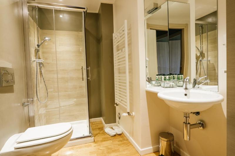 Deluxe Junior Suite image 3