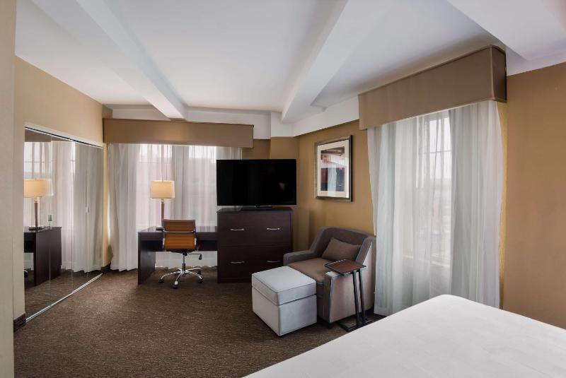 Presidential Suite image 4