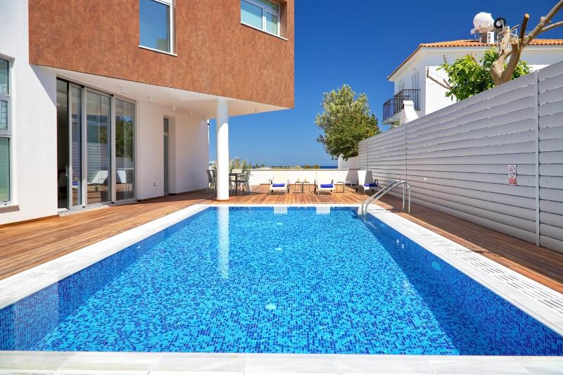 Sunrise Seaview Villas - Camelia - image 16