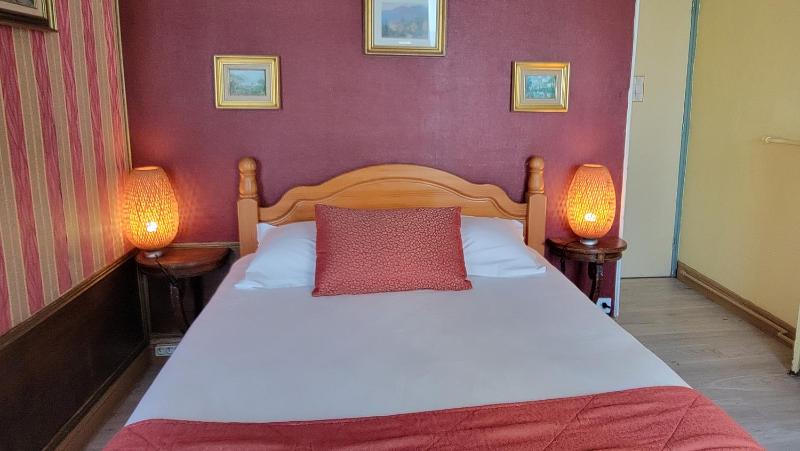 Double Room with Sea View image 4