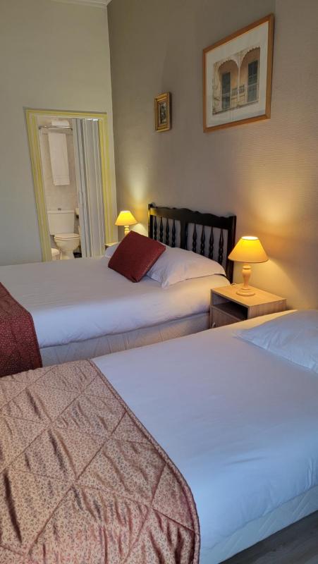 Triple Room with Sea View image 1