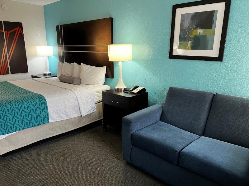 Howard Johnson by Wyndham Houston Heights/Downtown - image 3