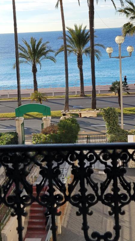 Double Room with Sea View image 2
