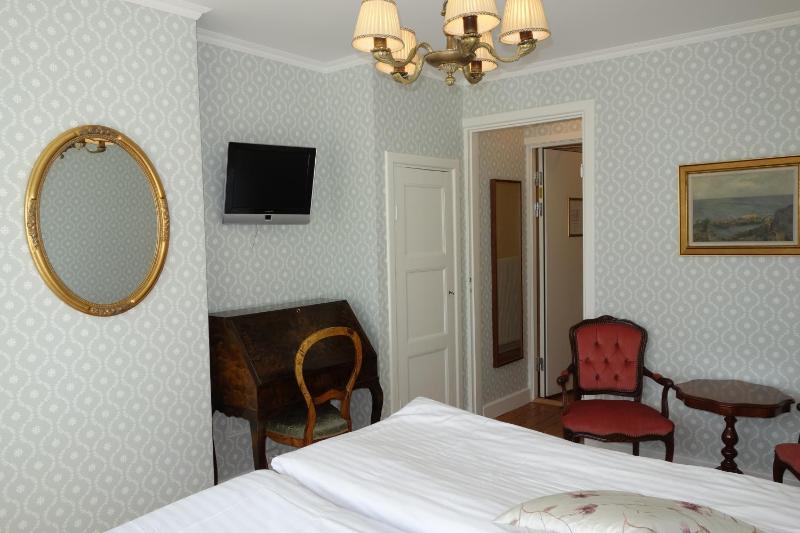 Double Room Small with Balcony image 3