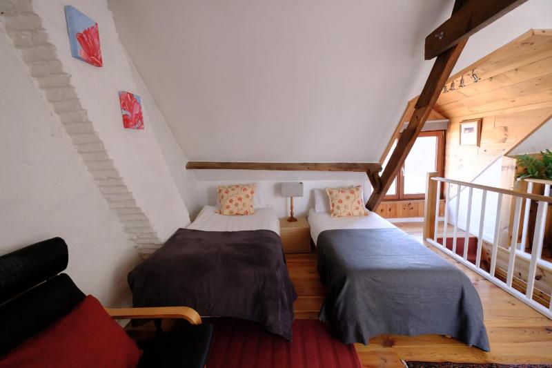 Quadruple Room image 4
