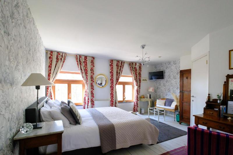 Deluxe Double Room image 1