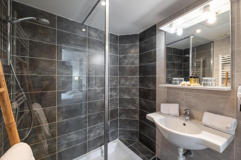 Double Room with Terrace image 4