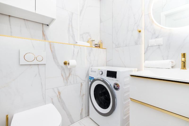Plac Unii Apartment Gdynia Śródmieście by Renters Prestige - image 20