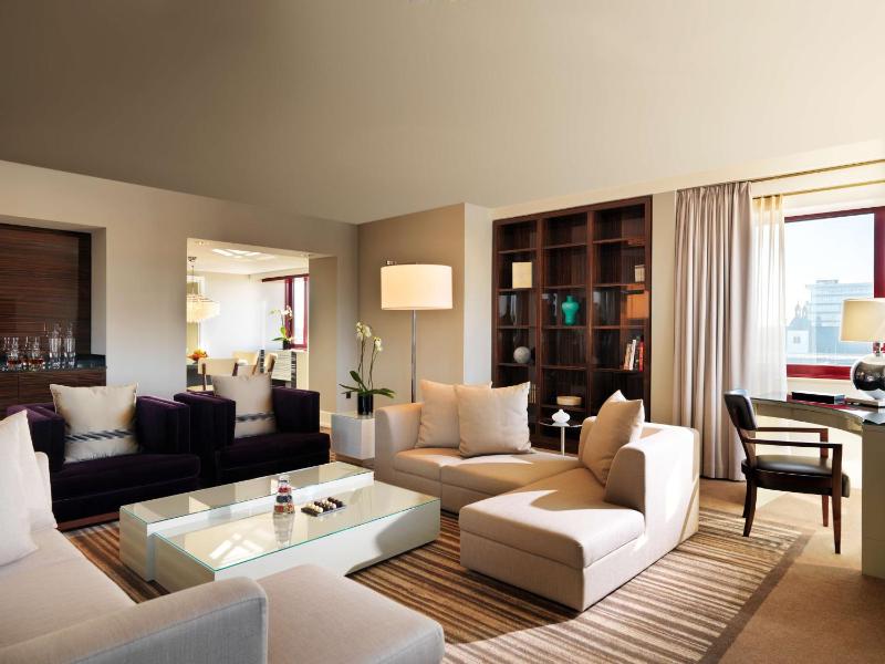 Executive Suite image 1