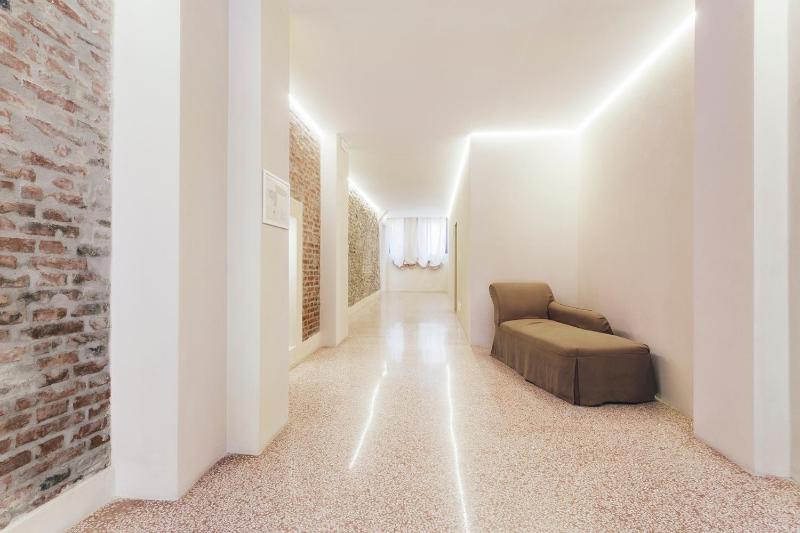 Studio Apartment image 1