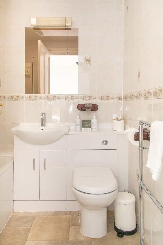 Beaumont Windermere - Adults-Only Boutique Guest House- Free Parking & Wellness Access - image 37