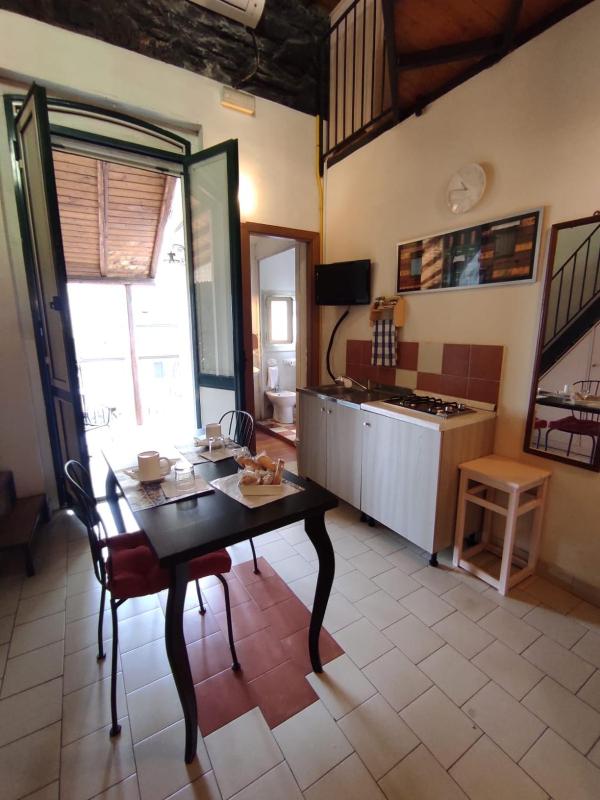 Standard Triple Room with Sea View image 1