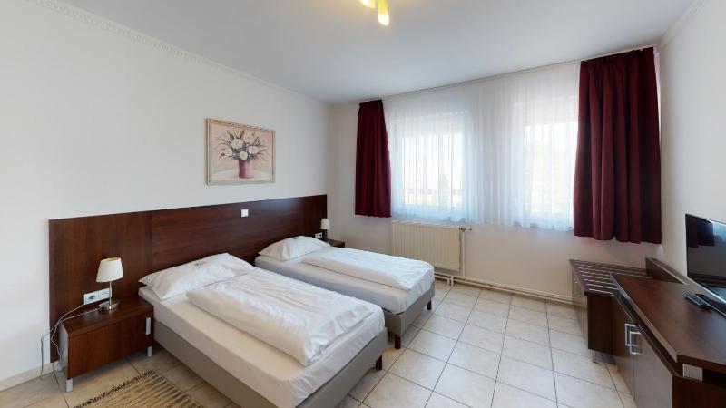 Quadruple Room image 1