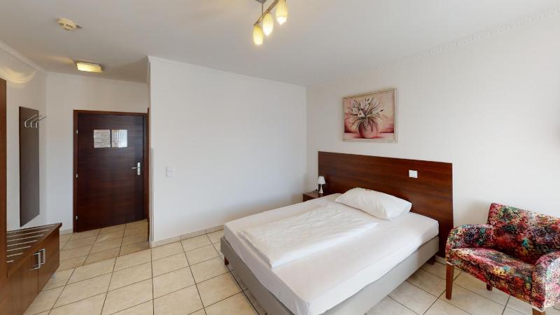 Standard Single Room image 2