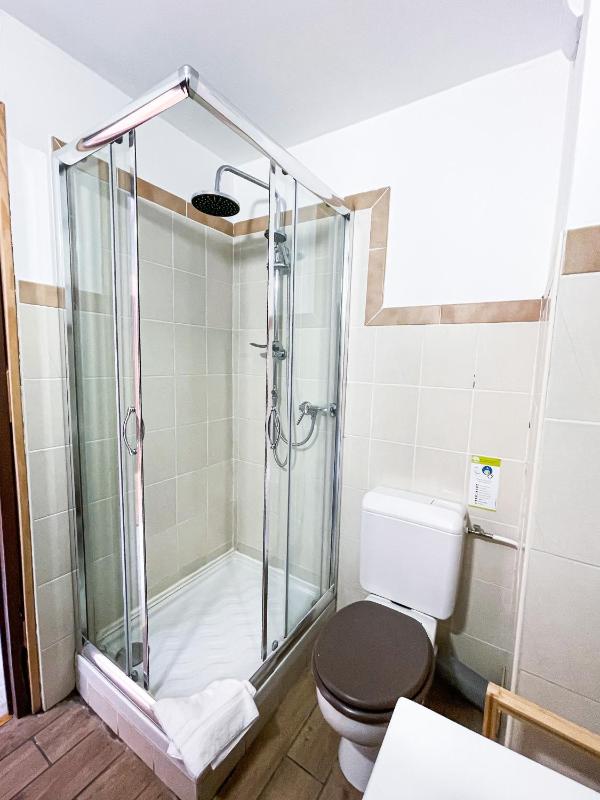 Family Suite (2 Adults + 2 Children) image 2