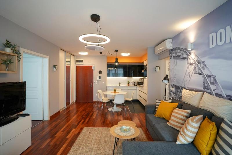 Holló 12 Apartment - image 4