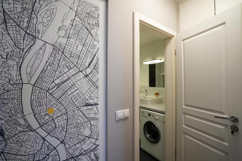 Holló 12 Apartment - image 7