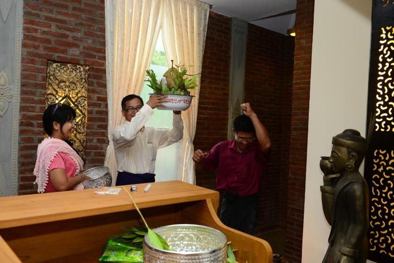 Northern Breeze Hotel - image 2