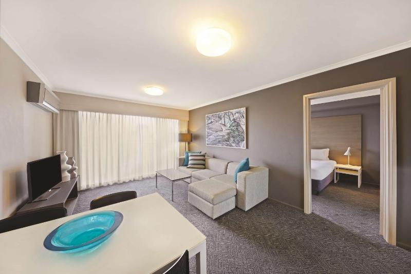 Two Bedroom Twin Apartment image 4