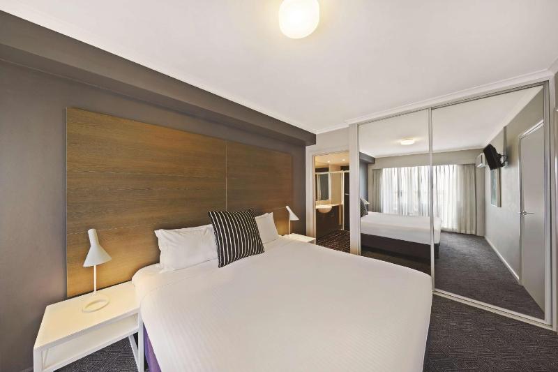 Standard One-Bedroom Apartment image 3