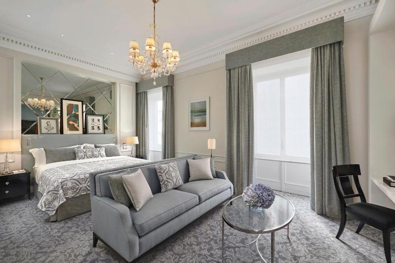 Imperial King Room image 3